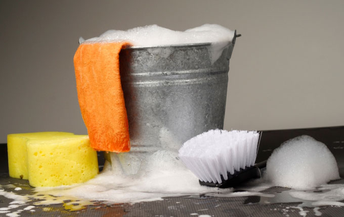 fence-cleaning-supplies-680px