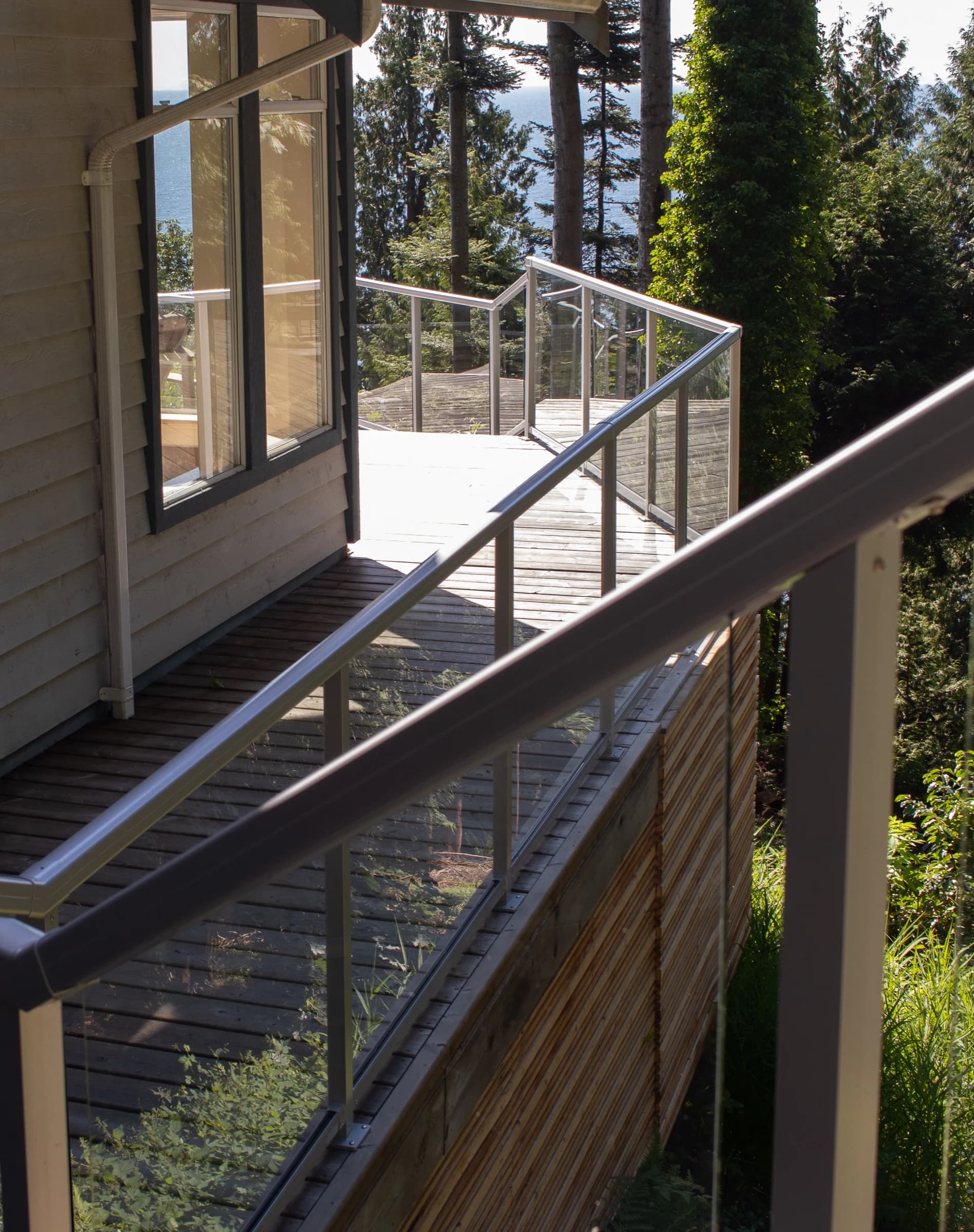 Glass Component railing installation