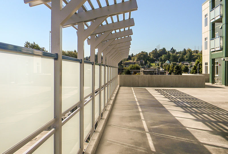 glass component railing, Innovative Aluminium Systems